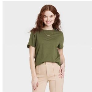 Women’s Crewneck T Shirt in Olive Green Size XL New!